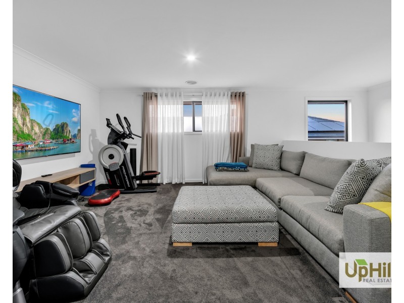 4 Caribbean Circuit, Clyde VIC 3978