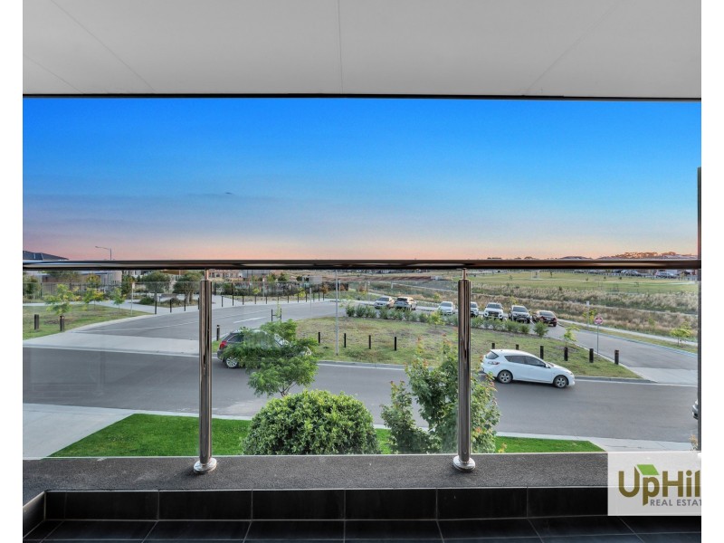4 Caribbean Circuit, Clyde VIC 3978