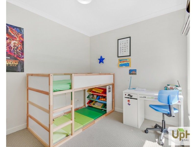 10 Mill Circuit, Clyde North VIC 3978