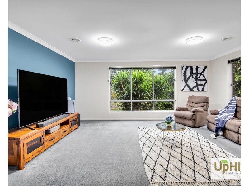 30 Bernly Boulevard, Berwick VIC 3806