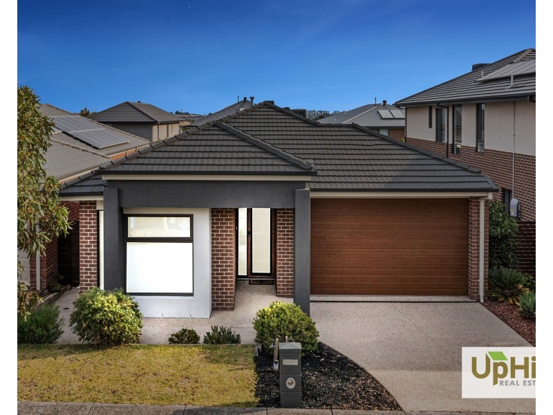 10 Coolana Drive, Clyde North VIC 3978