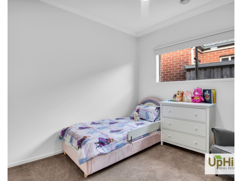 10 Coolana Drive, Clyde North VIC 3978