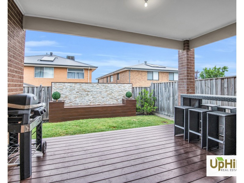 10 Coolana Drive, Clyde North VIC 3978