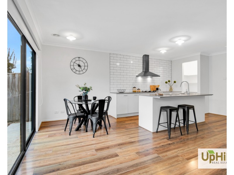 59 Elmtree Crescent, Clyde North VIC 3978