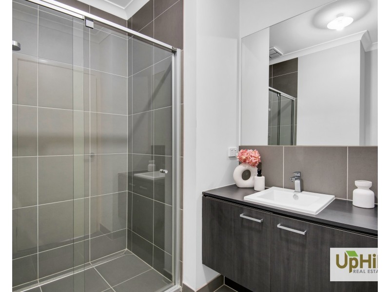 59 Elmtree Crescent, Clyde North VIC 3978