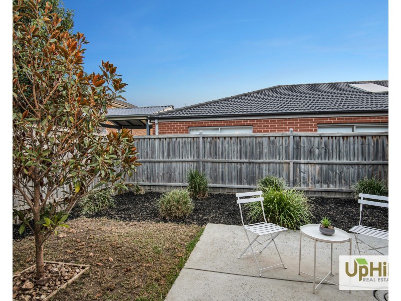 59 Elmtree Crescent, Clyde North VIC 3978
