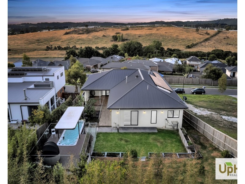 31 Avondale Street, Officer VIC 3809