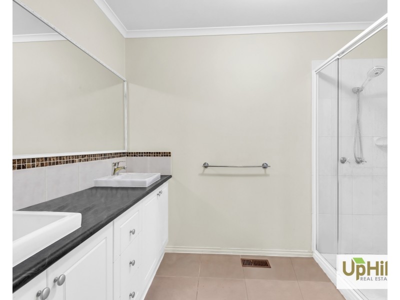 51 Meaby Drive, Pakenham VIC 3810