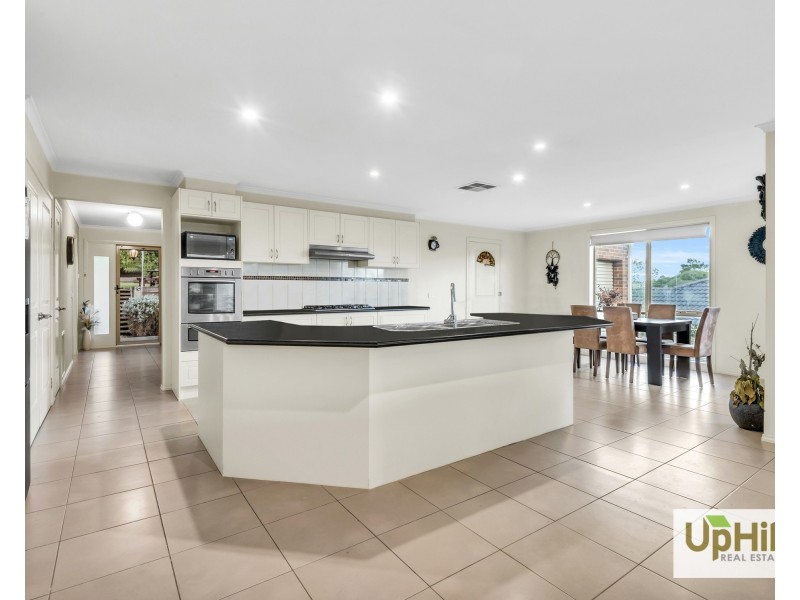 51 Meaby Drive, Pakenham VIC 3810