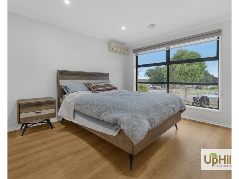 11 Nell Place, Narre Warren South VIC 3805