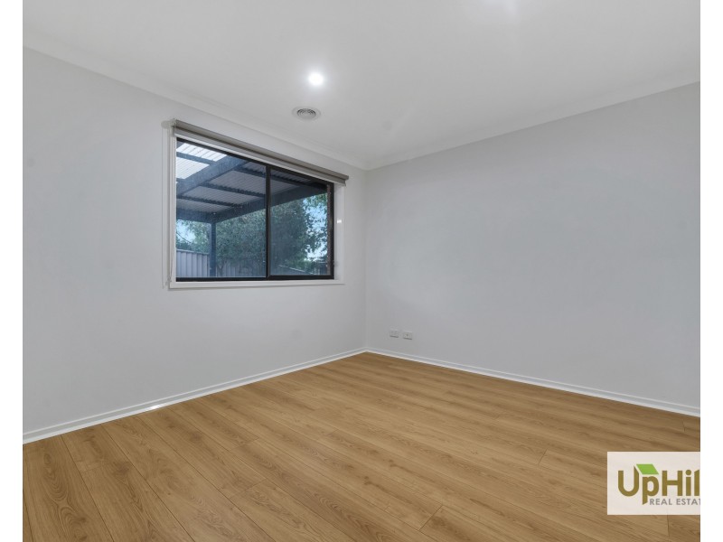 11 Nell Place, Narre Warren South VIC 3805
