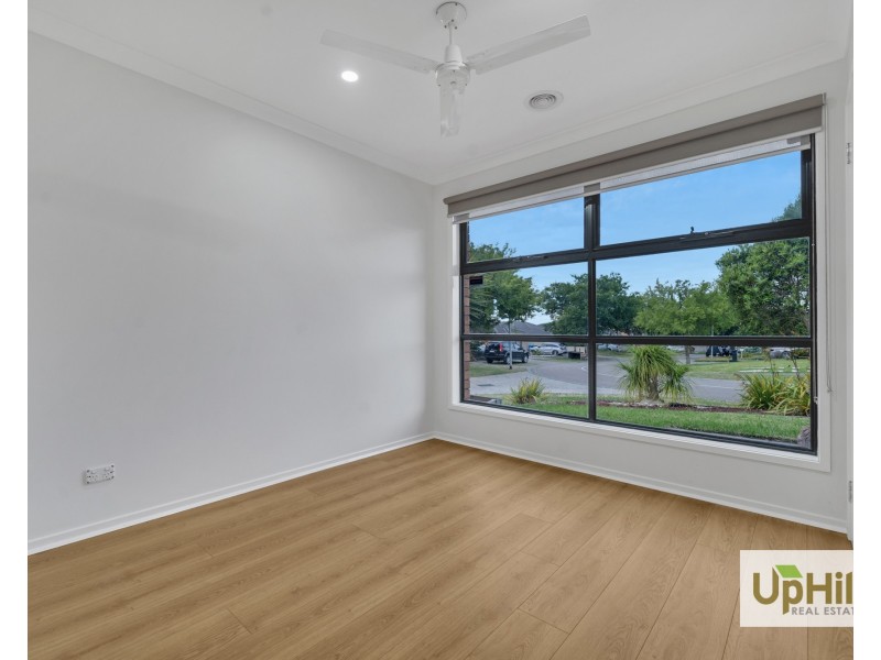 11 Nell Place, Narre Warren South VIC 3805