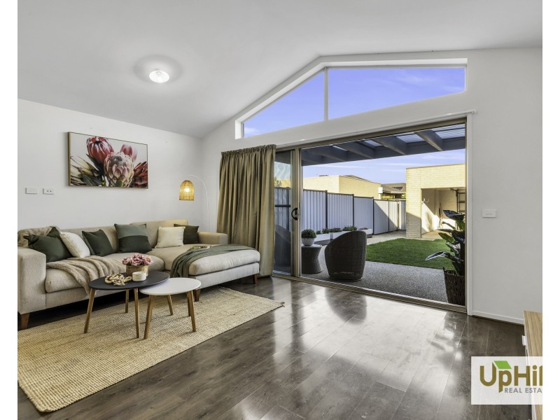 7 Comtois Lane, Clyde North VIC 3978