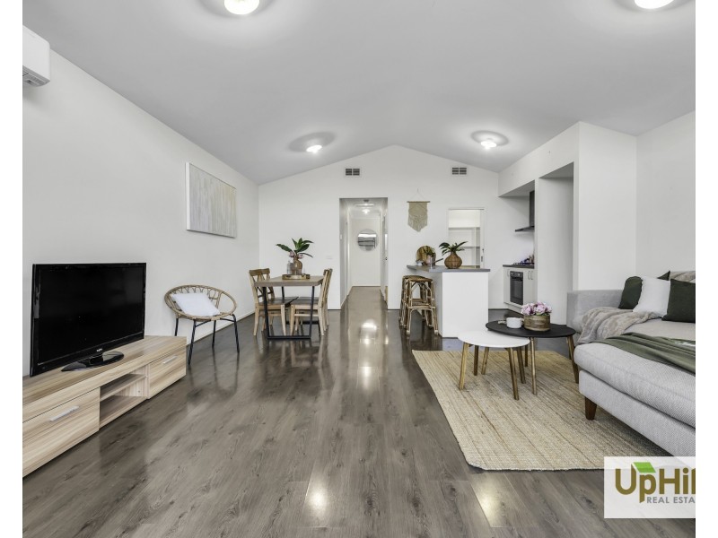 7 Comtois Lane, Clyde North VIC 3978