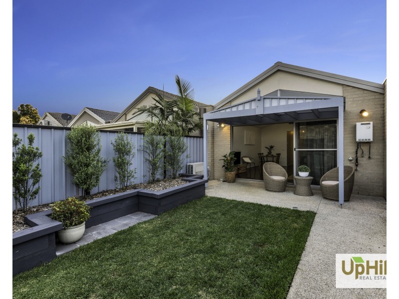 7 Comtois Lane, Clyde North VIC 3978
