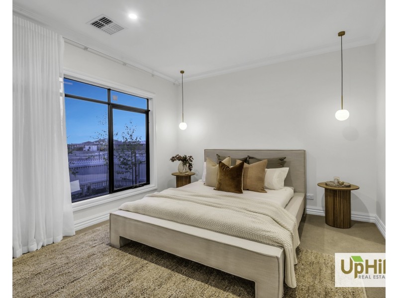 30 Clements street, Officer South VIC 3809