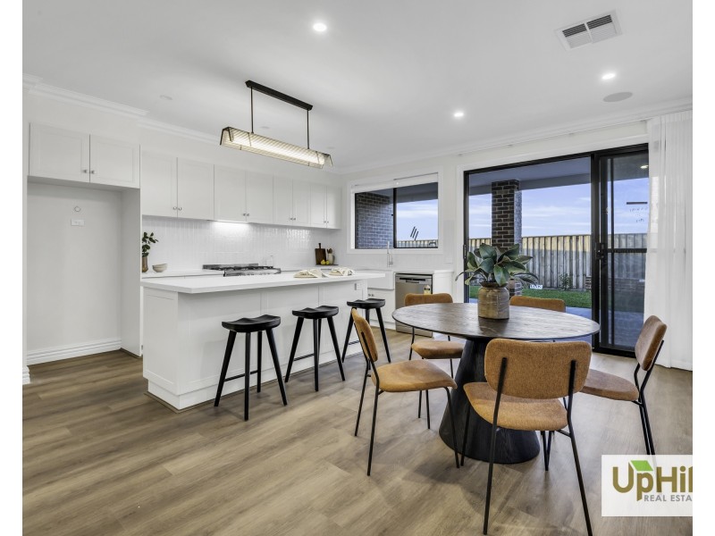 30 Clements street, Officer South VIC 3809