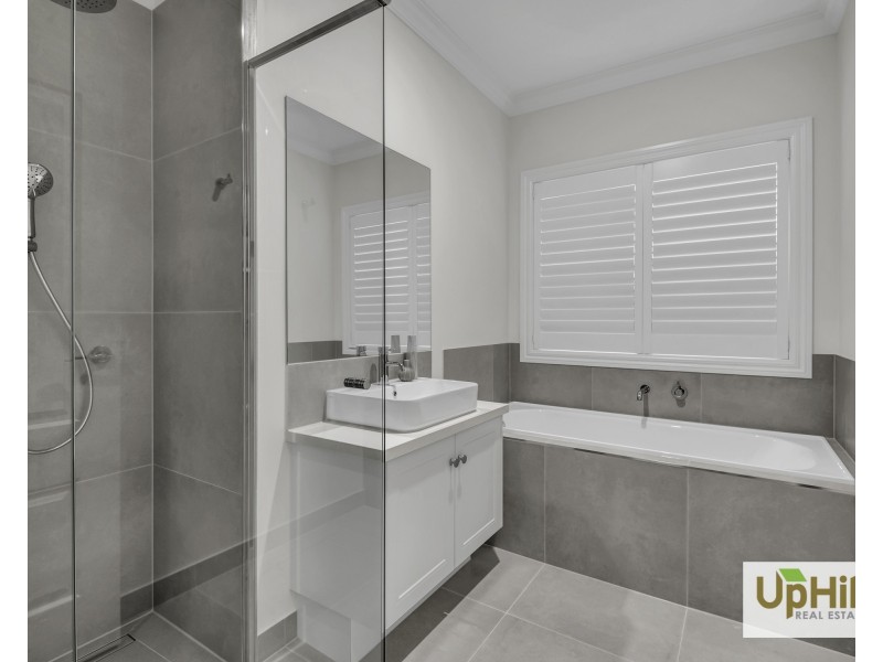 30 Clements street, Officer South VIC 3809