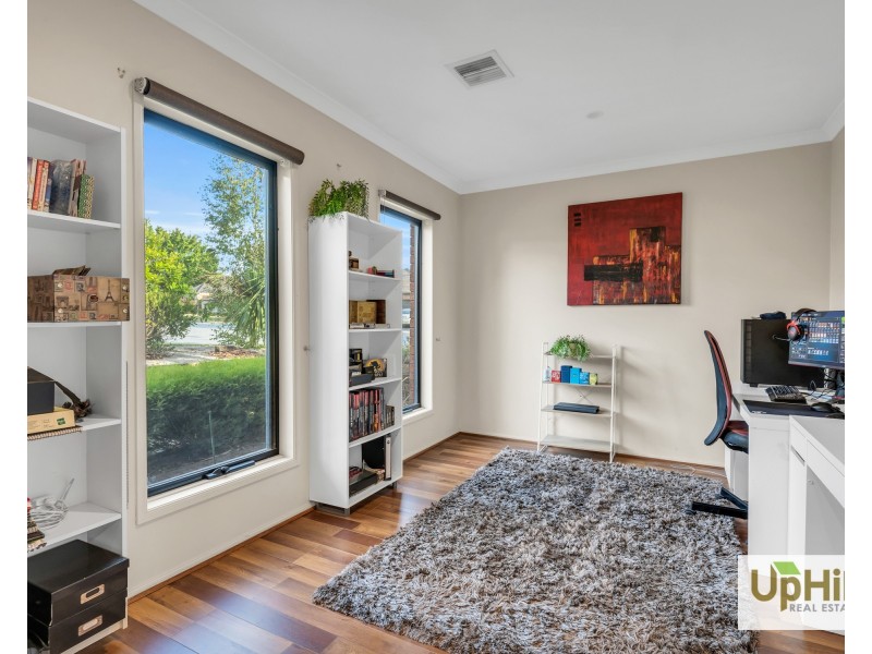 1 Tennyson Close, Berwick VIC 3806