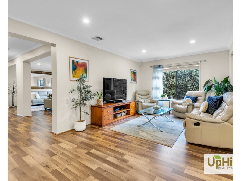 1 Tennyson Close, Berwick VIC 3806