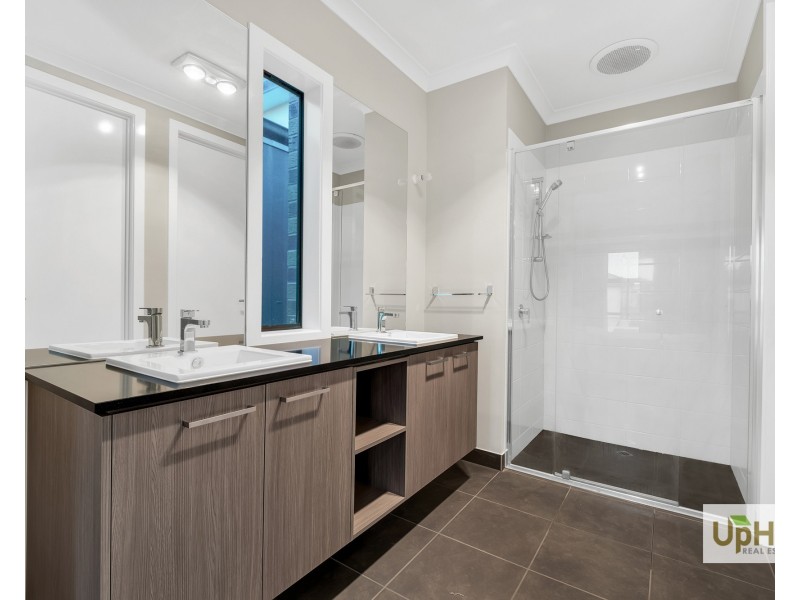 7 Bellotto Street, Cranbourne North VIC 3977