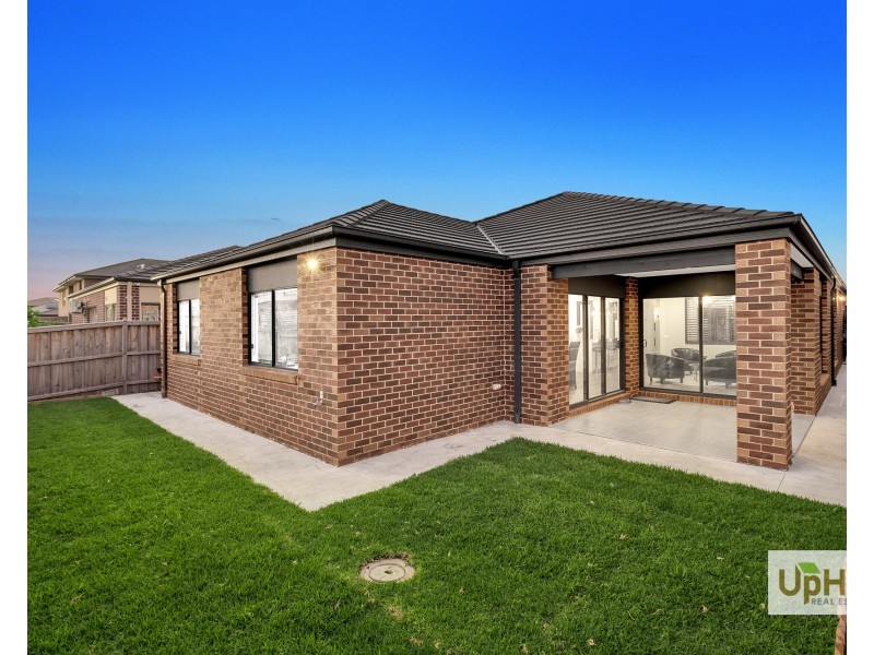 7 Bellotto Street, Cranbourne North VIC 3977