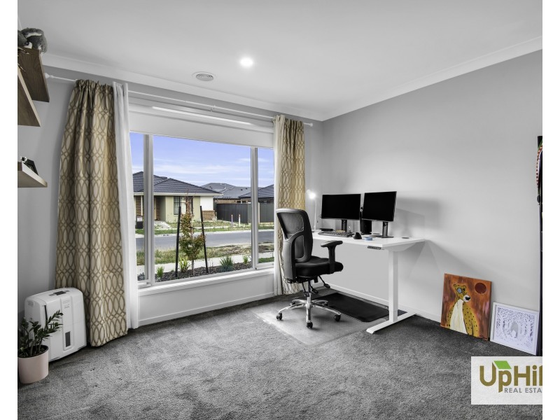 20 Magenta Street, Clyde North VIC 3978