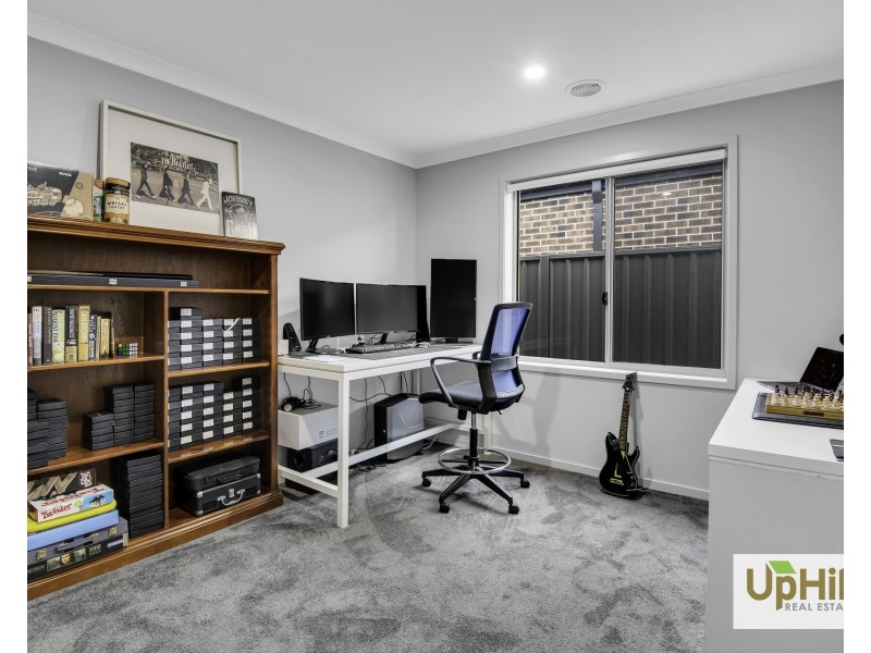 20 Magenta Street, Clyde North VIC 3978