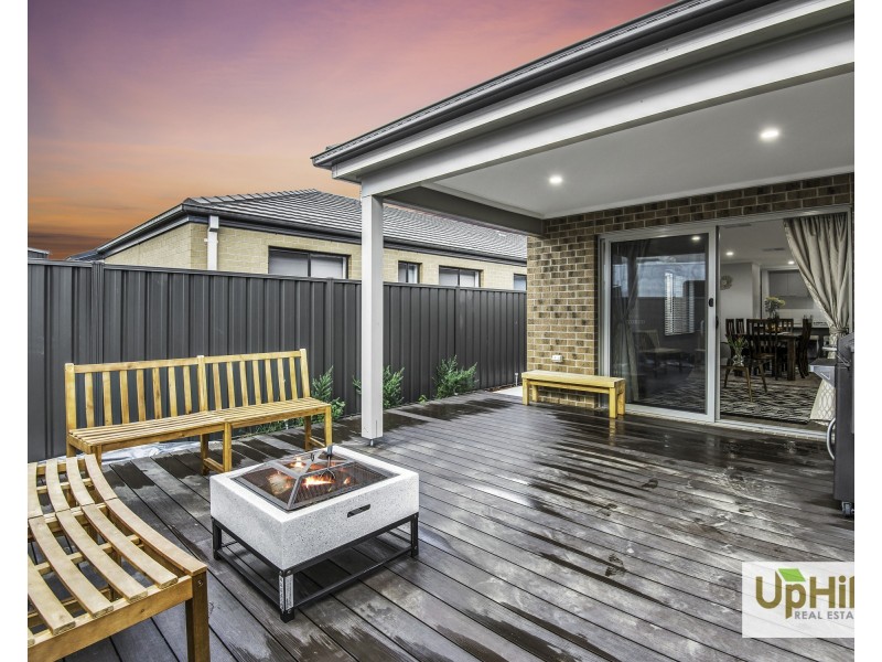 20 Magenta Street, Clyde North VIC 3978