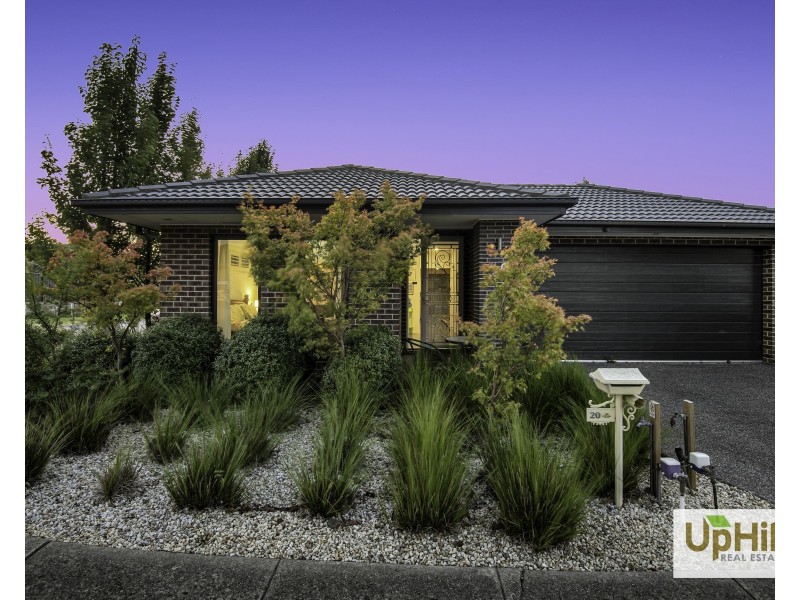 20 Forest Drive, Clyde North VIC 3978