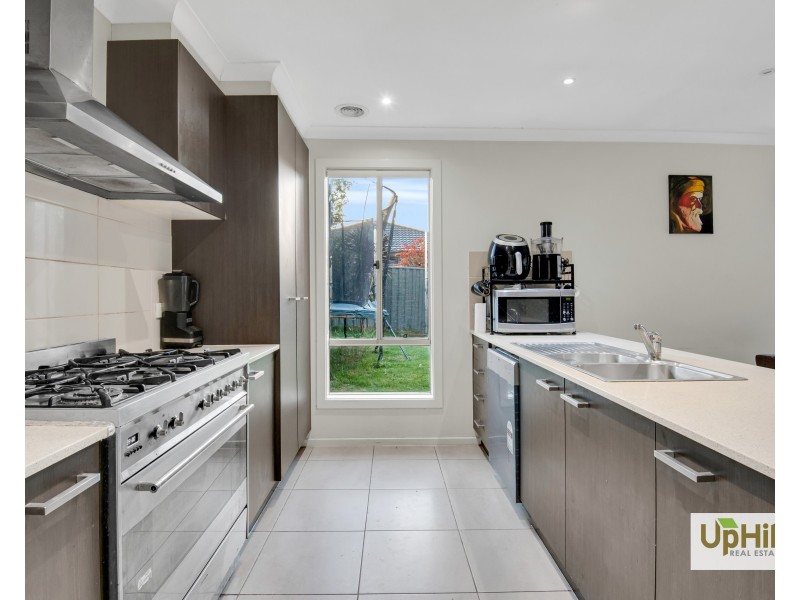284 Casey Fields Boulevard, Cranbourne East VIC 3977