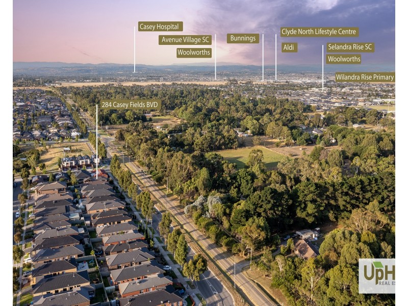 284 Casey Fields Boulevard, Cranbourne East VIC 3977