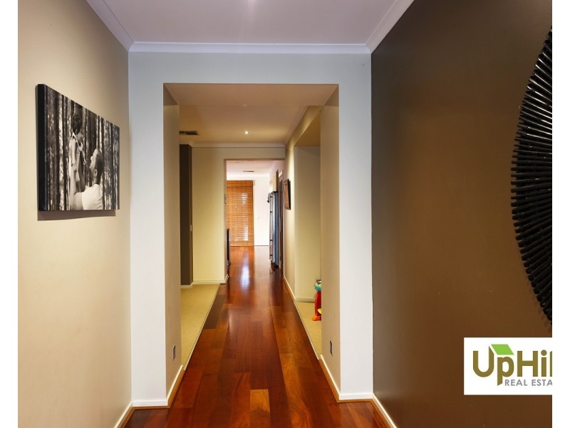 22 Fallingwater Drive, Pakenham VIC 3810