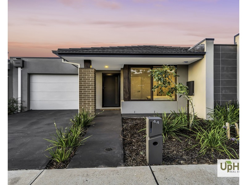 44 Kaduna Drive, Officer South VIC 3809
