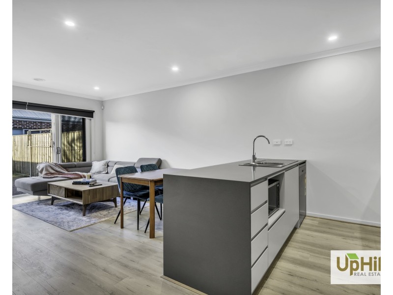 44 Kaduna Drive, Officer South VIC 3809