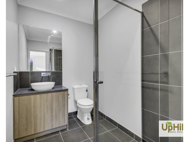 44 Kaduna Drive, Officer South VIC 3809