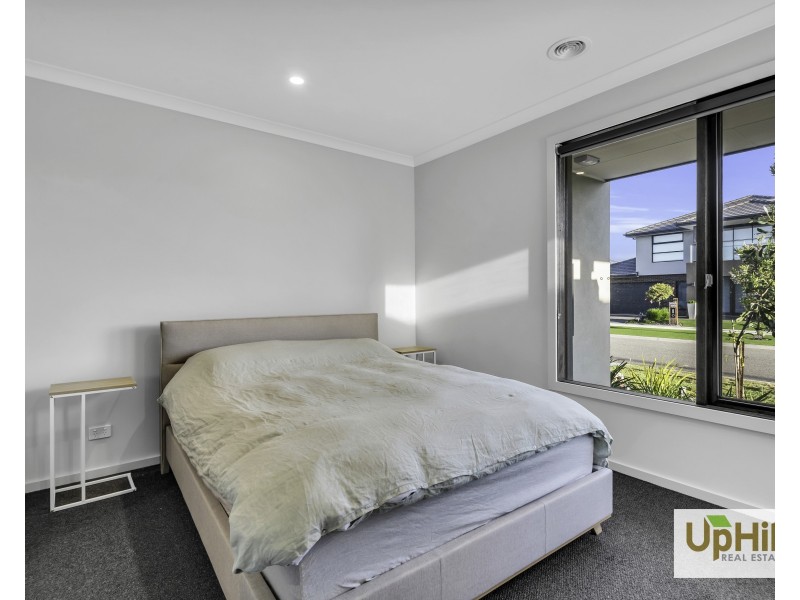 44 Kaduna Drive, Officer South VIC 3809