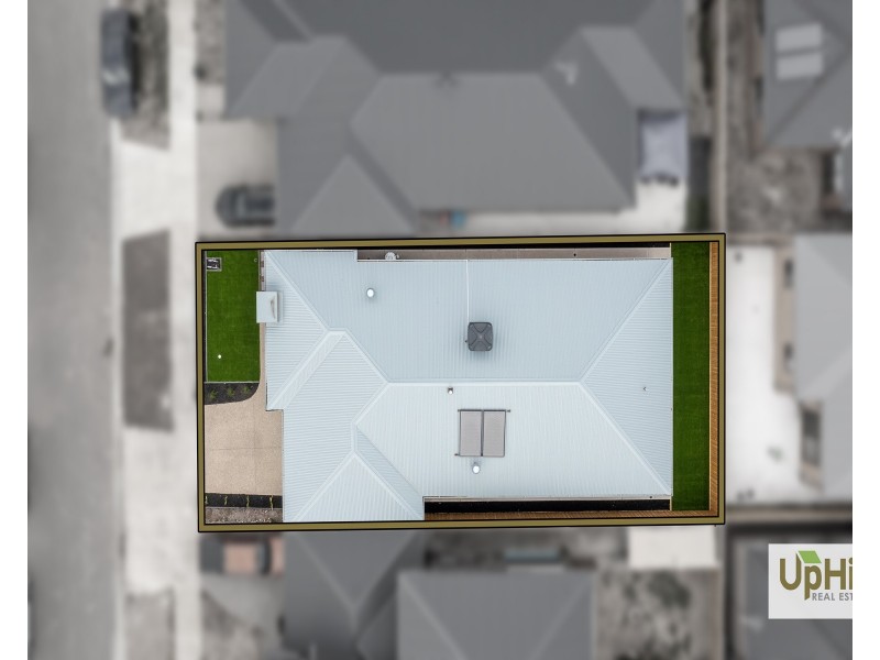 32 Handsome Avenue, Clyde North VIC 3978