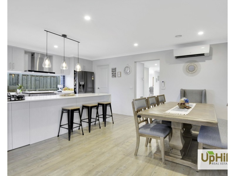 23 Speargrass Close, Clyde North VIC 3978