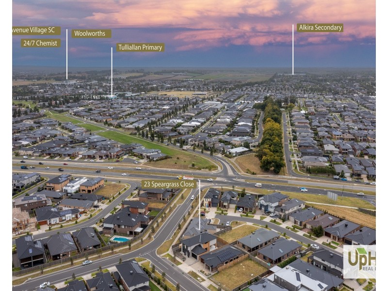 23 Speargrass Close, Clyde North VIC 3978