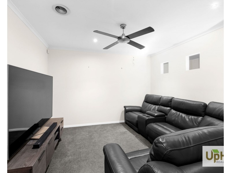 10 Riviera Drive, Berwick VIC 3806