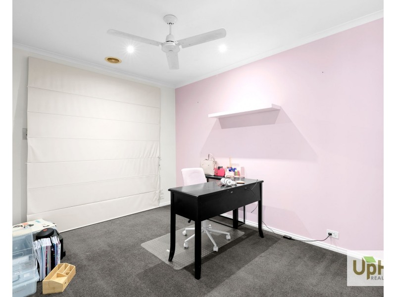 10 Riviera Drive, Berwick VIC 3806