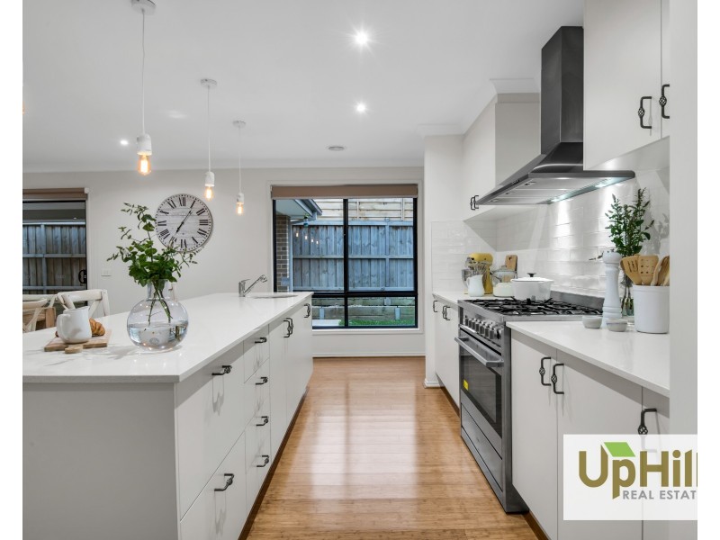 3 Kenyan Avenue, Clyde VIC 3978