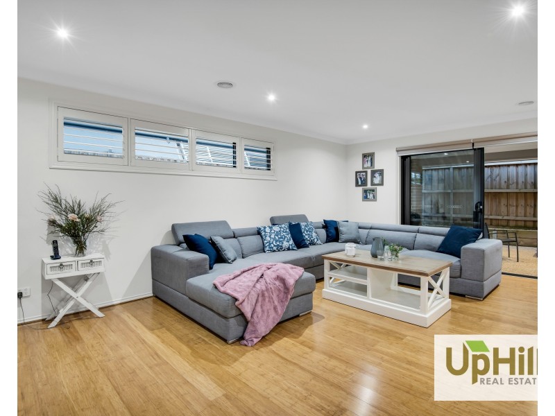 3 Kenyan Avenue, Clyde VIC 3978