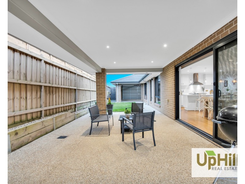 3 Kenyan Avenue, Clyde VIC 3978