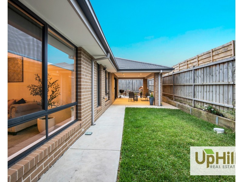 3 Kenyan Avenue, Clyde VIC 3978