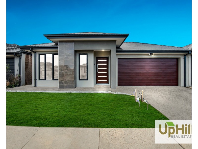 6 Carcoola Rise, Clyde North VIC 3978