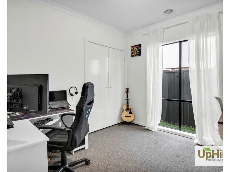 111 Yaralla Circuit, Clyde VIC 3978