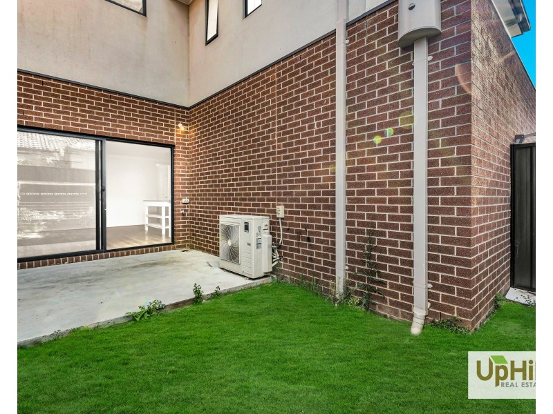 13 Marwedel Avenue, Clyde North VIC 3978