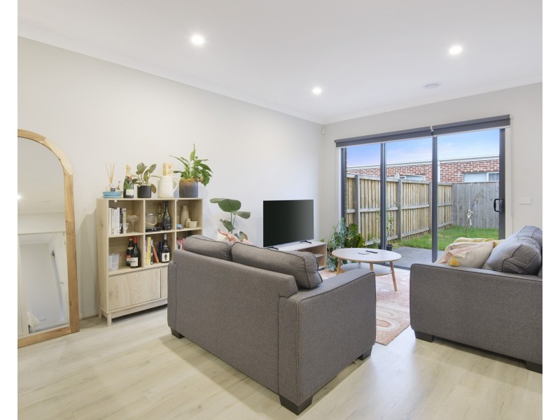 42 Kaduna Drive, Officer South VIC 3809